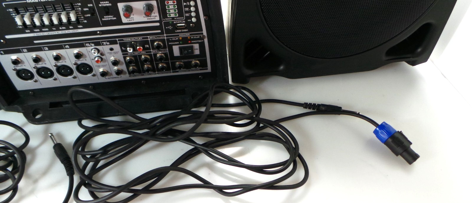 Peavey PVi Portable Powered audio system - Used - Upper Hook doesn't work