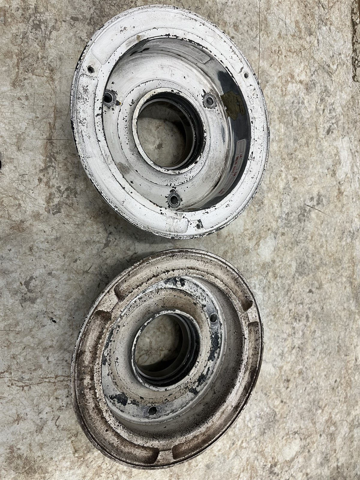 Grumman Yankee AA-1 Cleveland 40-86A 600 6.00 x 6 Main wheel rim hub 162-02700