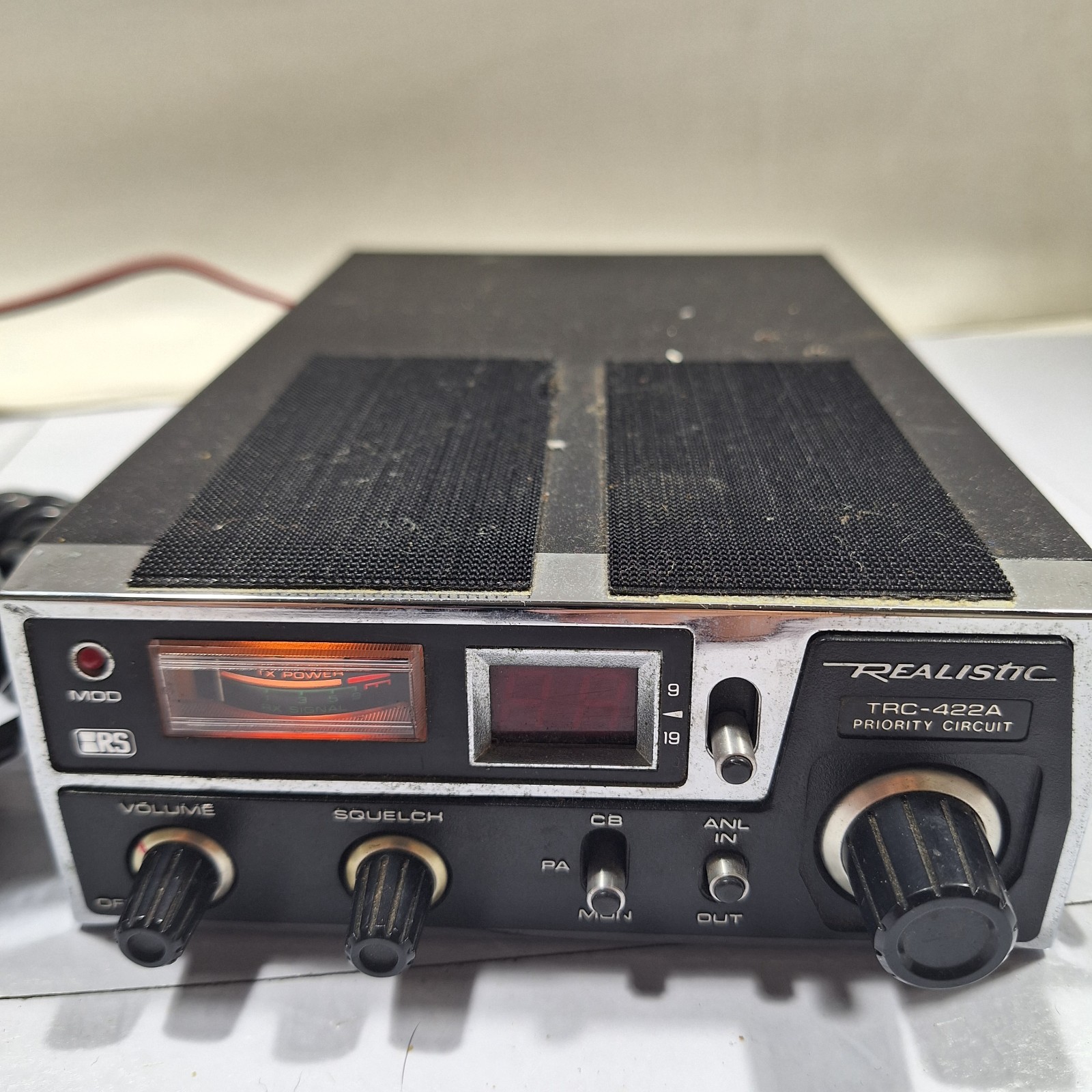 REALISTIC TRC-422A PRIORITY CIRCUIT CB RADIO