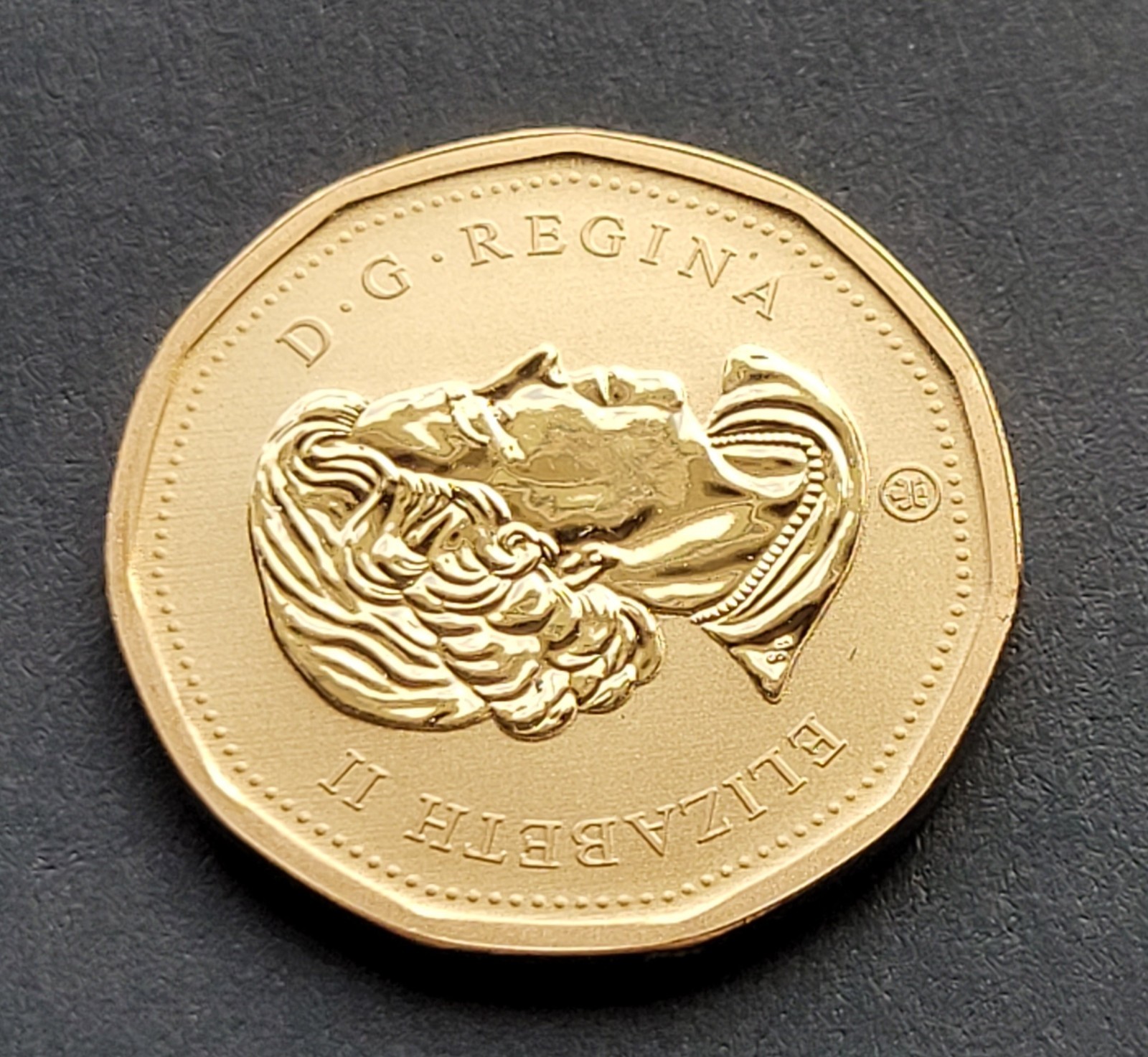 ***  CANADA   LOONIE  2010  TYPE  2  ***  SPECIMEN  ***