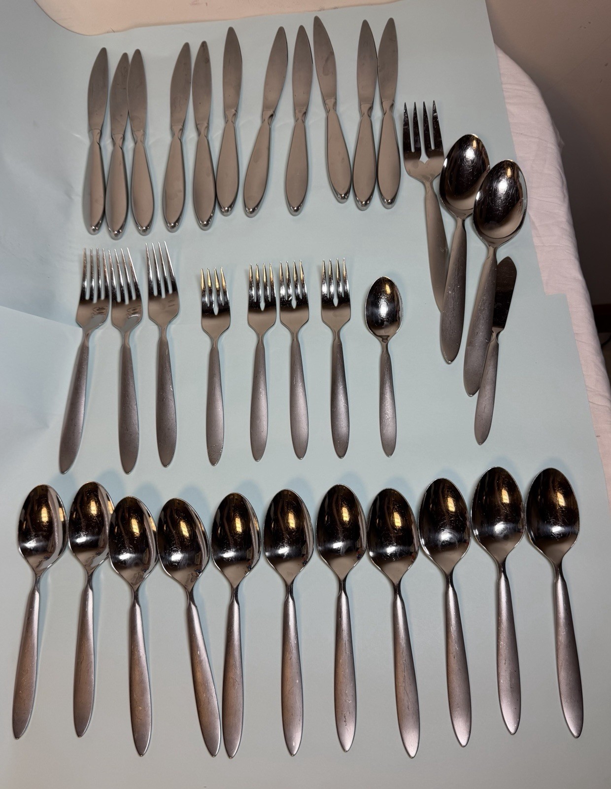 Oneida EMERY Frosted Stainless Steel Flatware Silverware Lot of 34 Pieces
