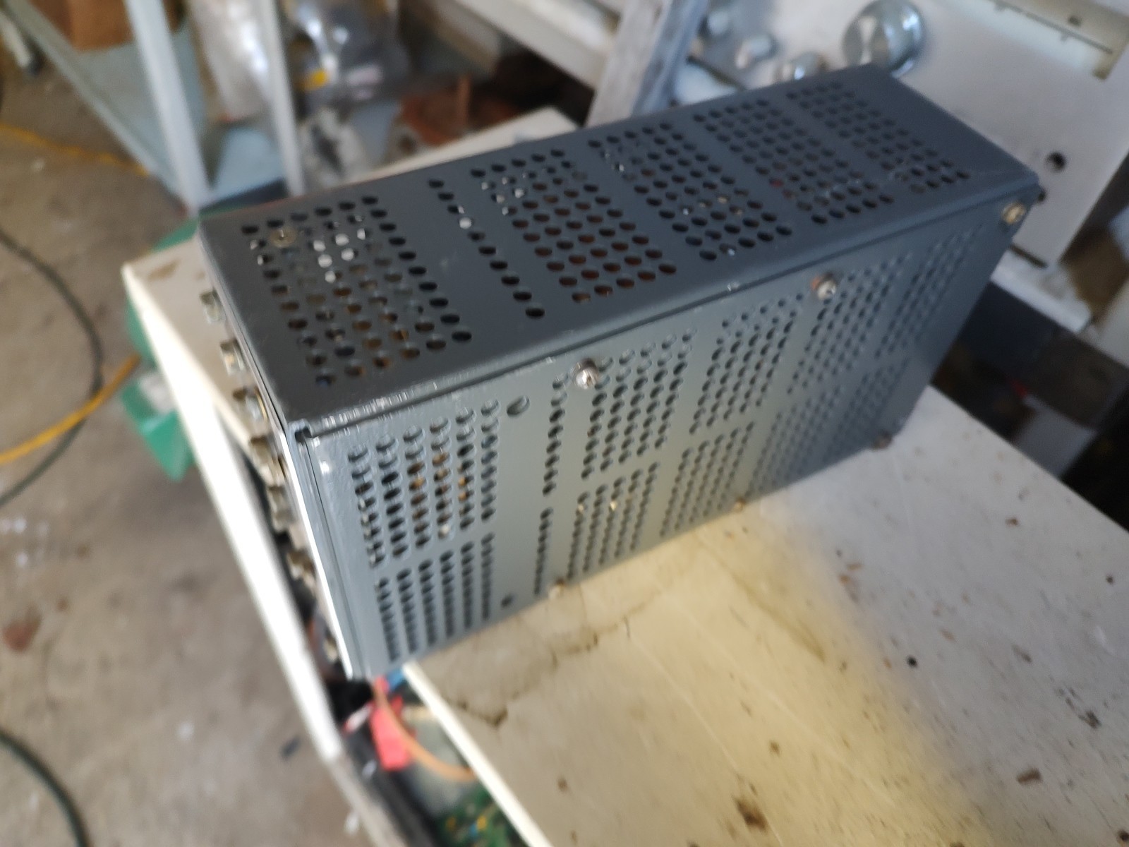 Old Lambda Lm-225 DC Power Supply