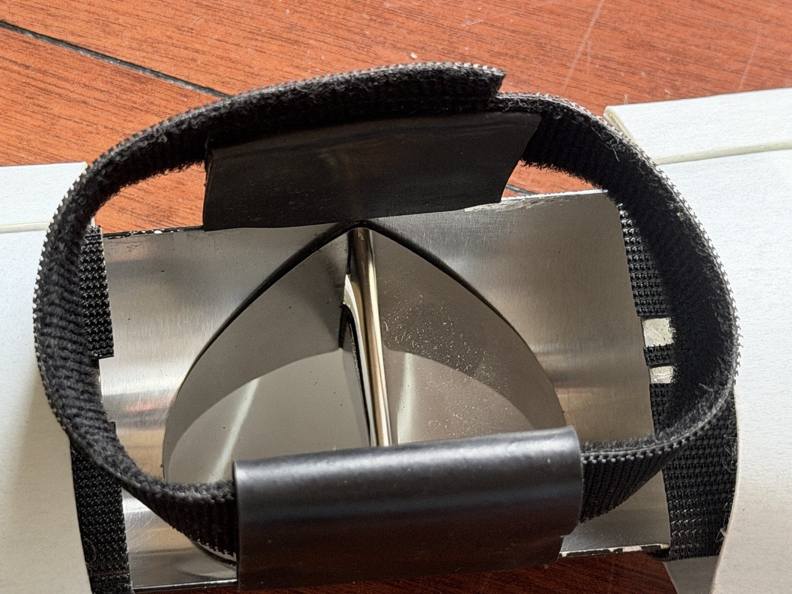 Wing Light DSLR Flash Modifier for Photography - USED Good Condition