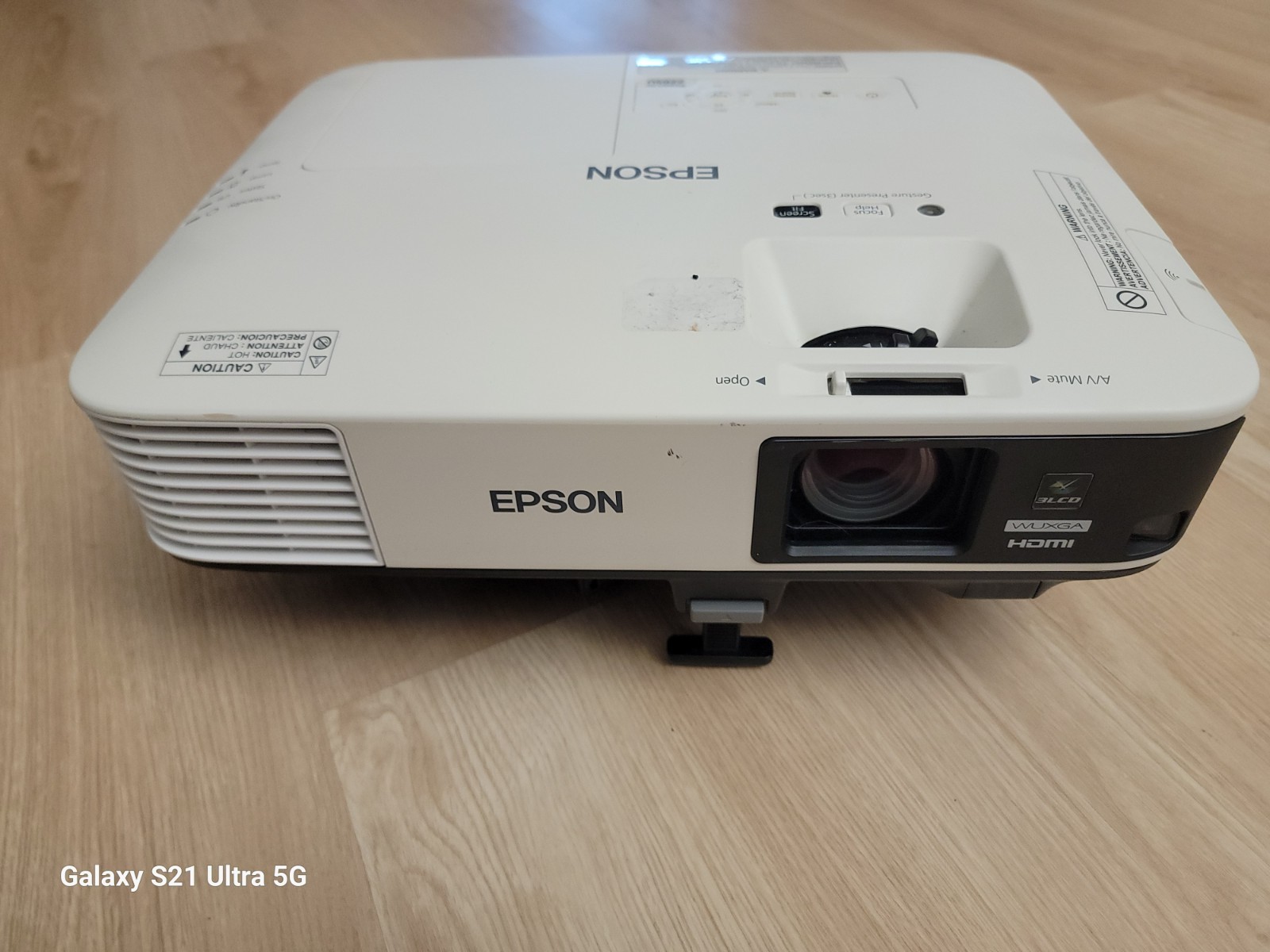 Epson PowerLite 2265U Projector Full HD WUXGA 3LCD HDMI 5500 Lumens