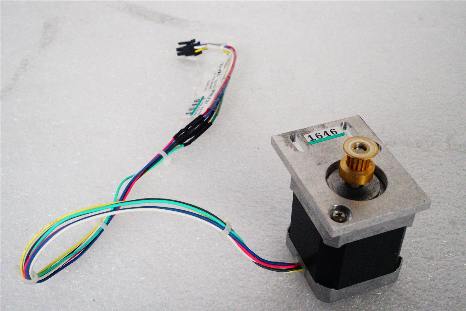 Vexta PK245M-03AA 2 Phase Stepper Motor (Microtek 200319), (TT MOT 200306)