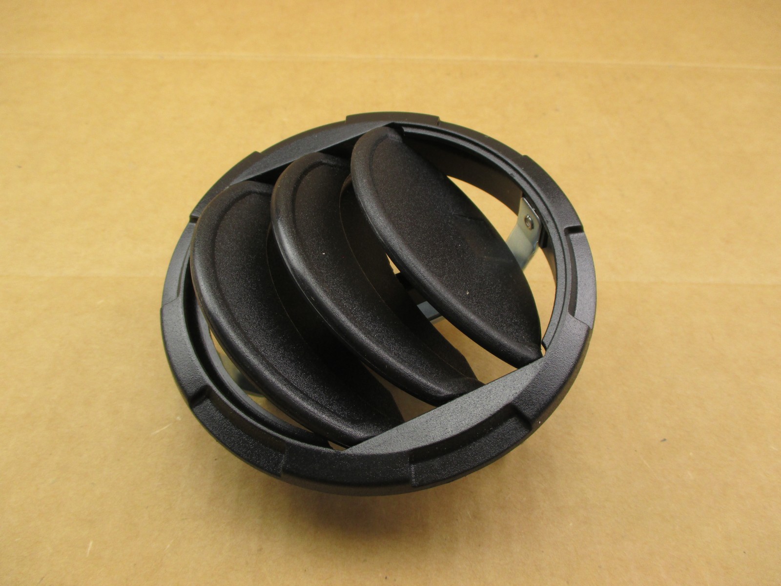 AIR VENT FOR NEW HOLLAND TL100A TL70 TL80 TL80A TL90 TL90A TS6.110 TS6.120