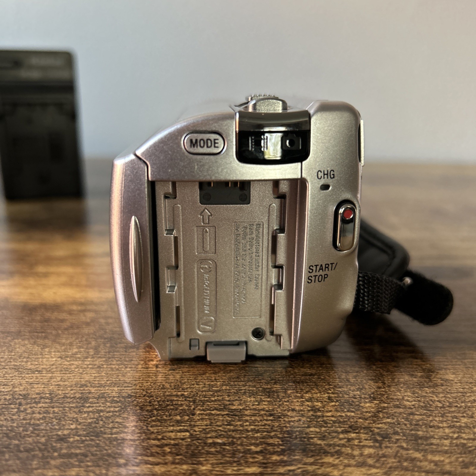 Sony Handycam DCR-SR68 Standard Definition Camcorder (Silver) 80GB HDD