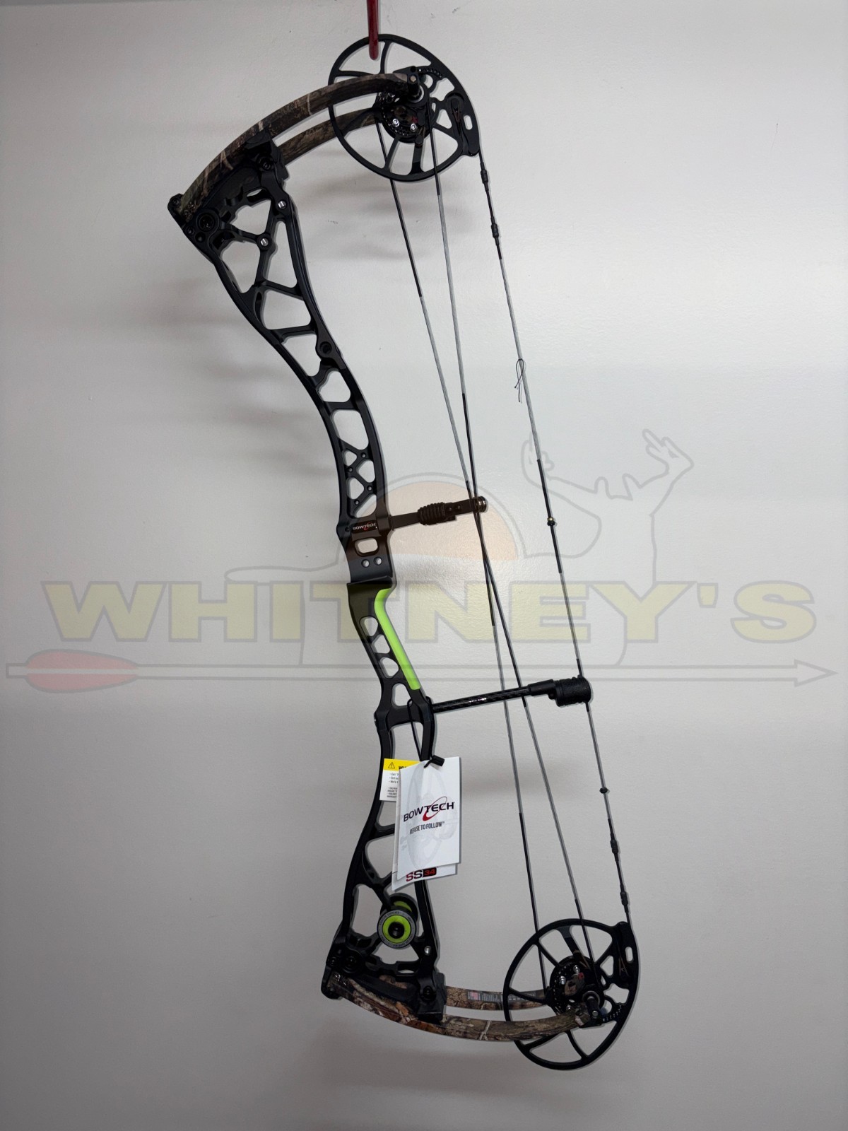 Bowtech SS34 - Right Hand - 60lbs. - 26"-31.5" - Black/Realtree Edge