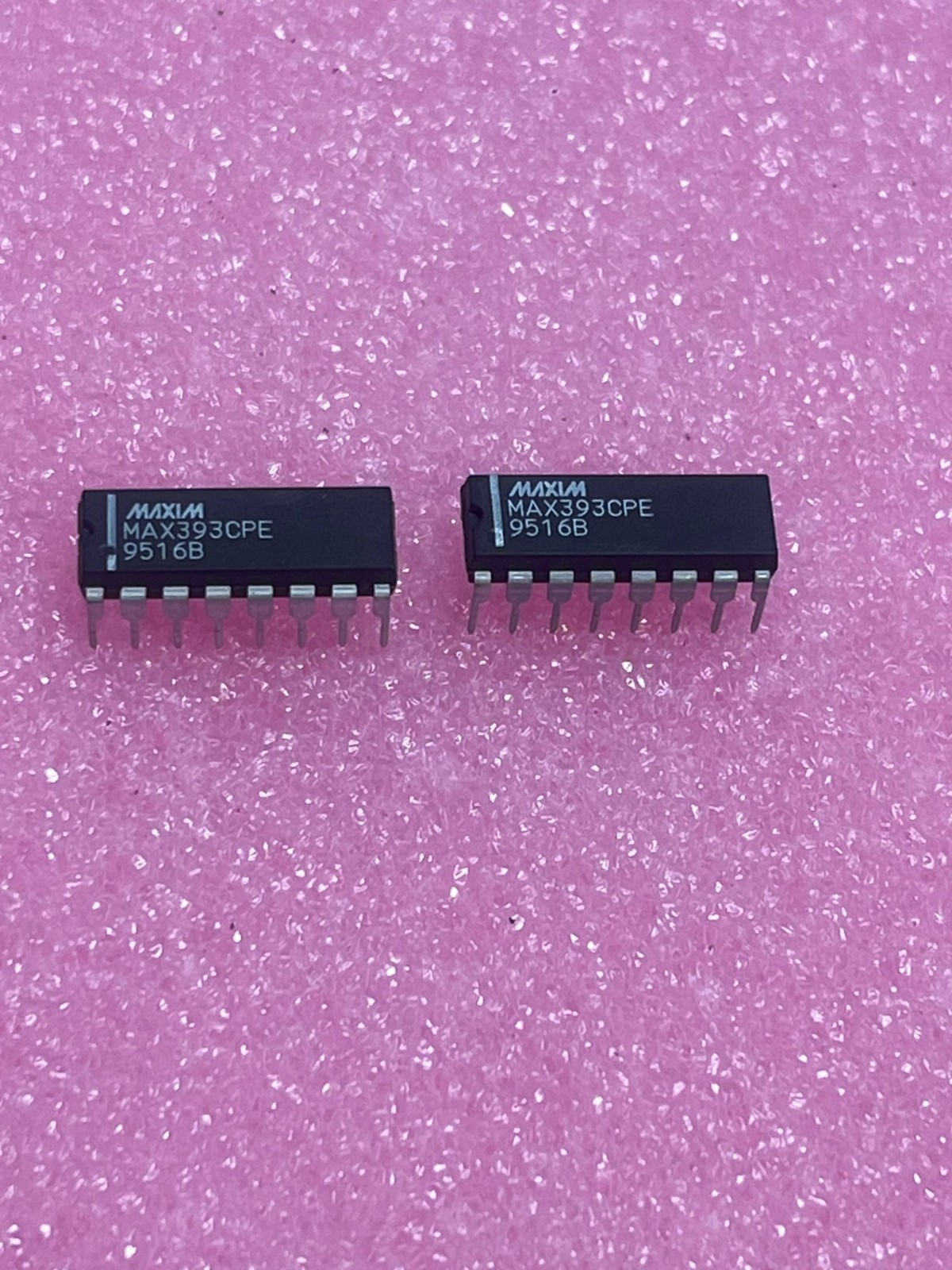 Maxim MAX393CPE SPST, 4 Function, 1 Channel, CMOS, PDIP16, Lot of 2pcs - NEW!