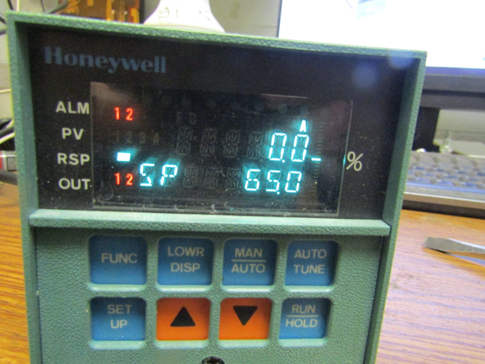 ✌ HONEYWELL CONTROLLER 120 VAC DC3001-0-00A-2-00-0111 MOUNTING CLIPS & COVER