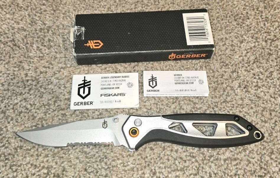 NEW Gerber Outrigger XL Assisted Open Tactical Folding Pocket Knife 30-000690