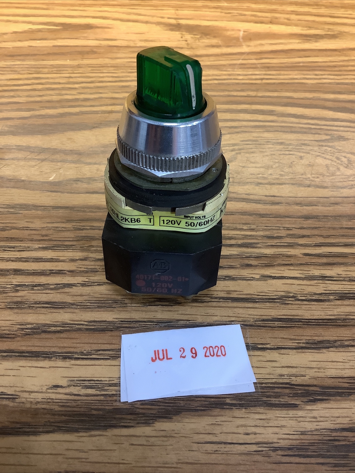 Allen Bradley 800t-16hl2kb6 Ser T GREEN SELECTOR SWITCH