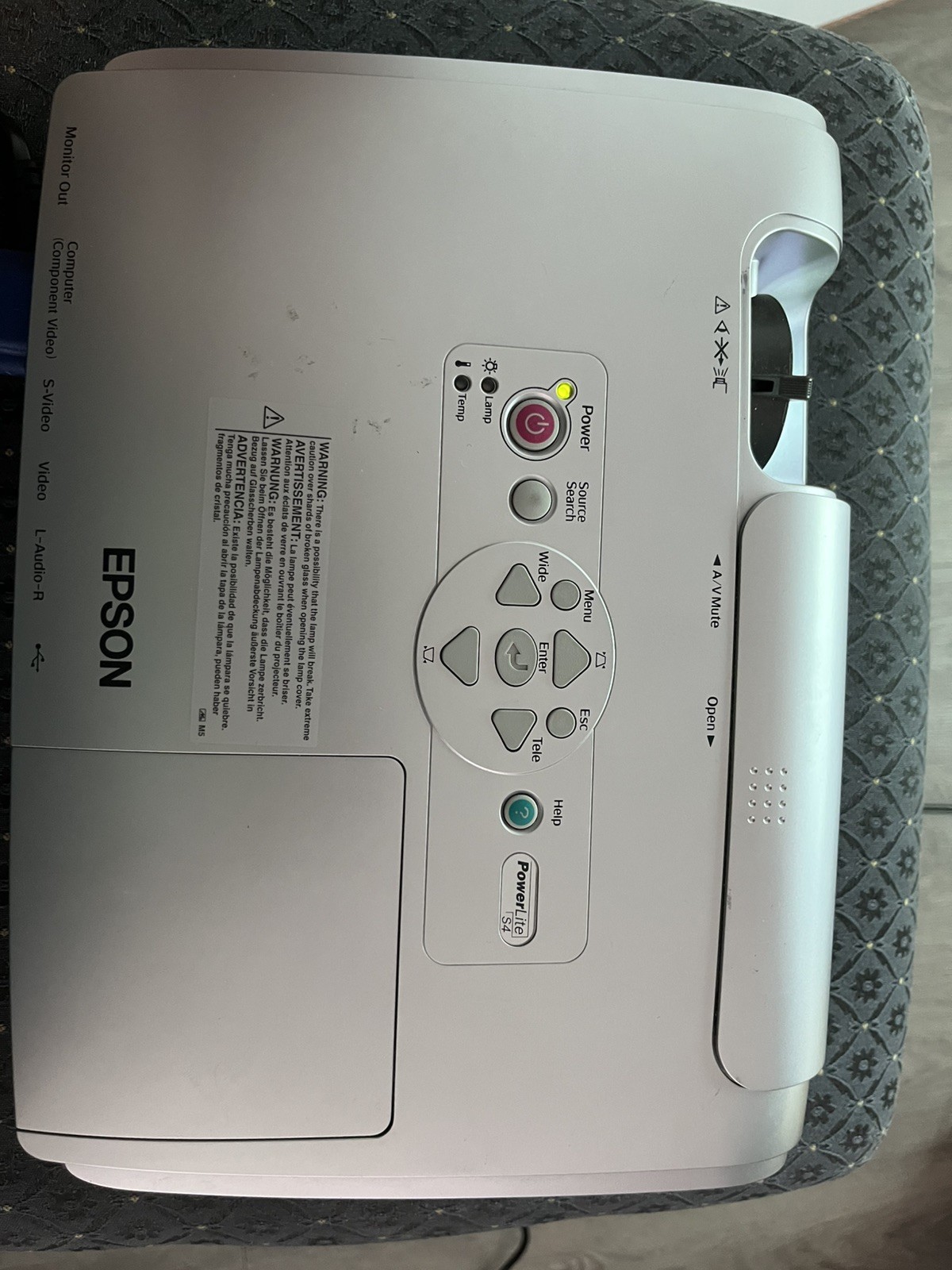 EPSON EMP-S4 LCD PROJECTOR W/ Remote