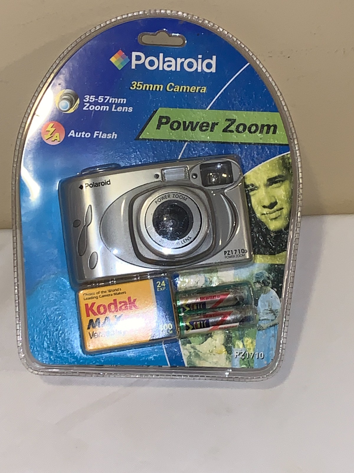 POLAROID 35MM CAMERA POWER ZOOM PZ1710 NEW IN BOX