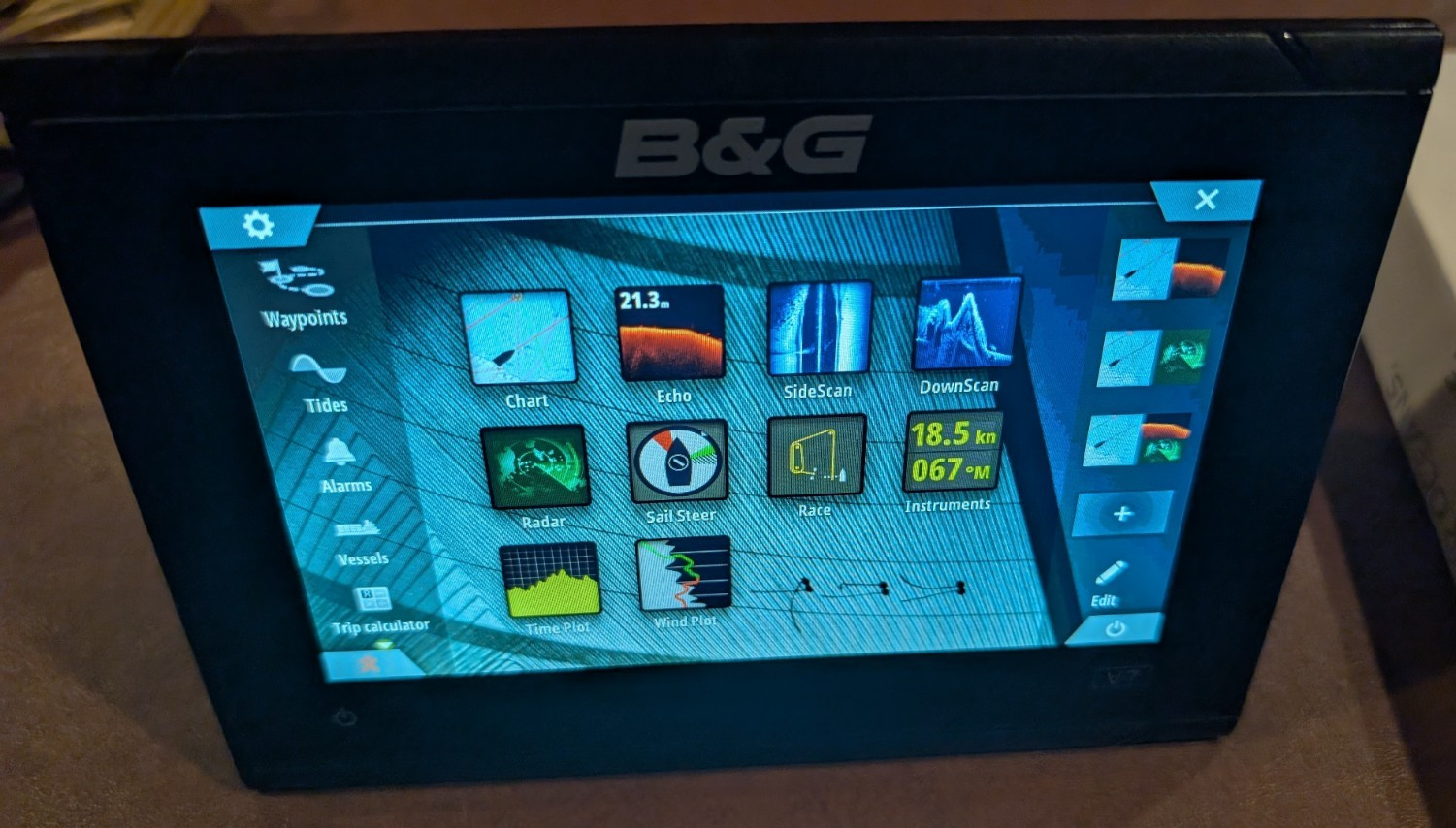 B&G VULCAN 5 CHARTPLOTTER  MULTIFUNCTIONAL DISPLAY  5"
