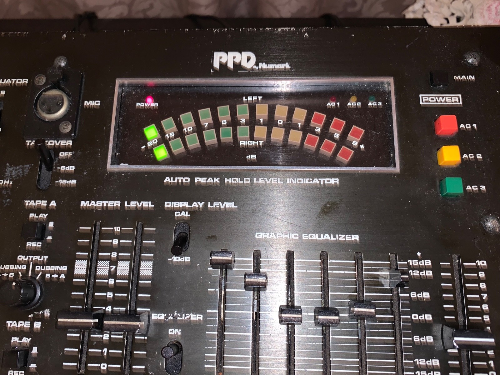 Numark PPD DM1900 Stero Preamp DJ Mixer