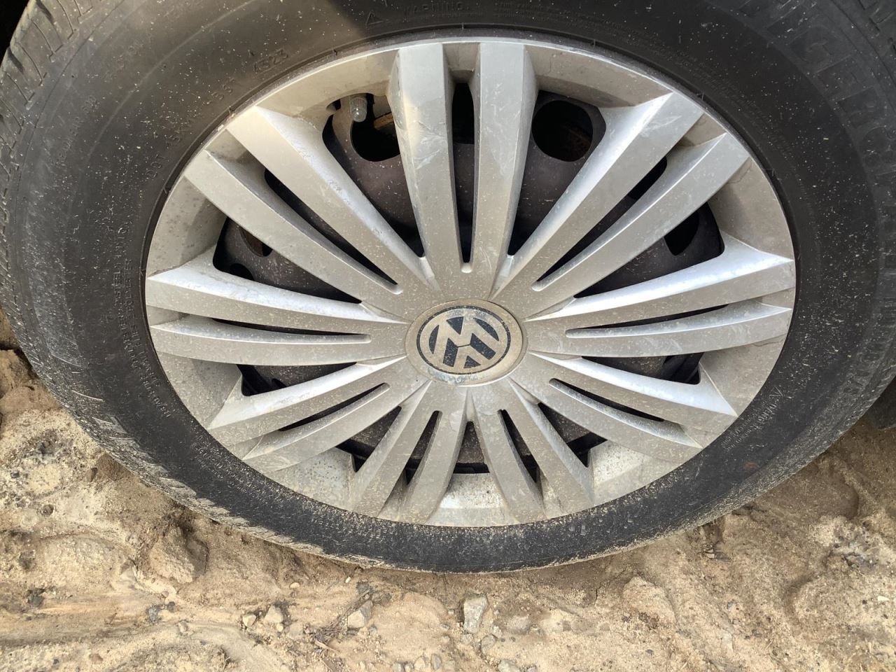 PASSAT 2014 Glove Box 4983673