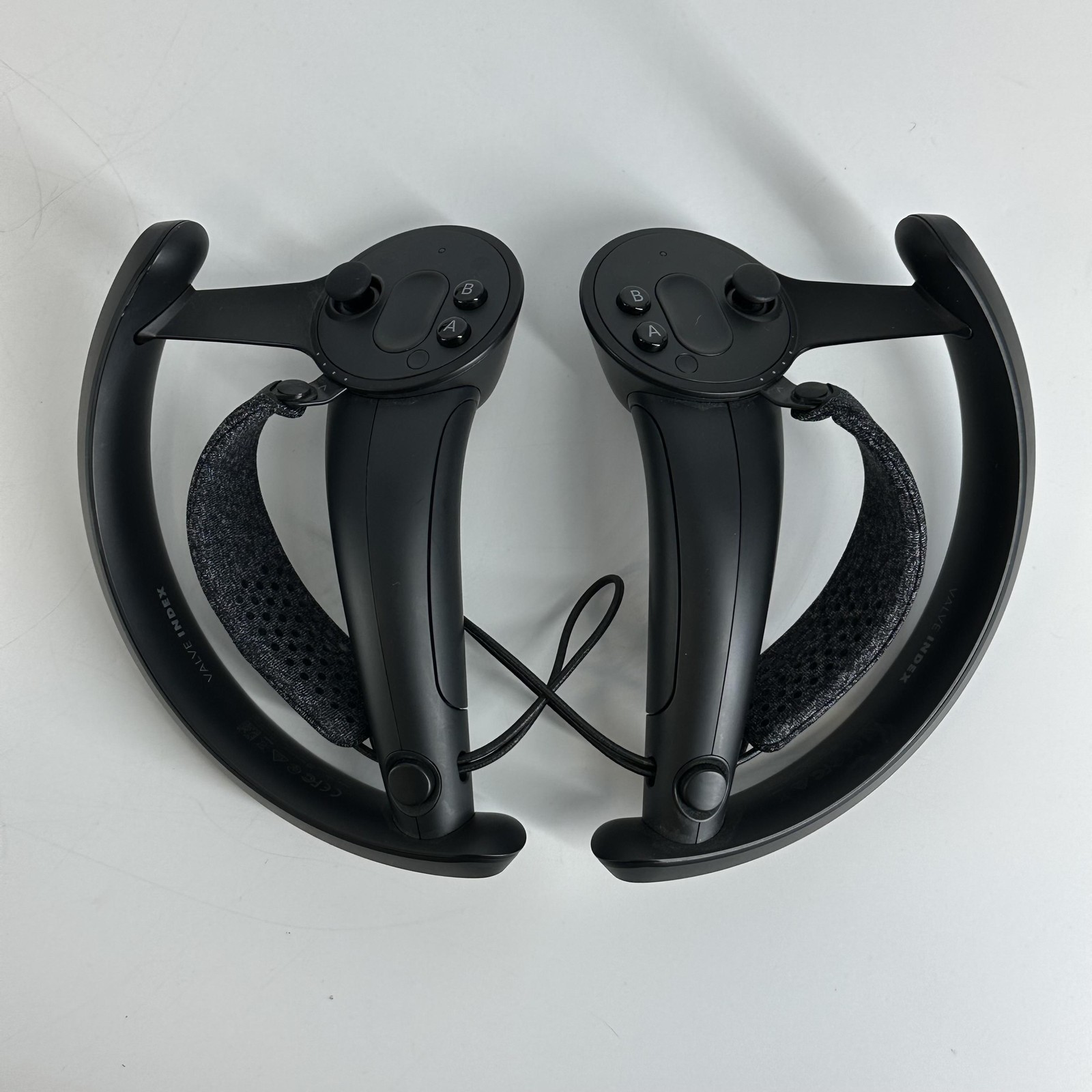 Valve Index VR Headset w/ Power Cord/Controllers/Base Stations - Good