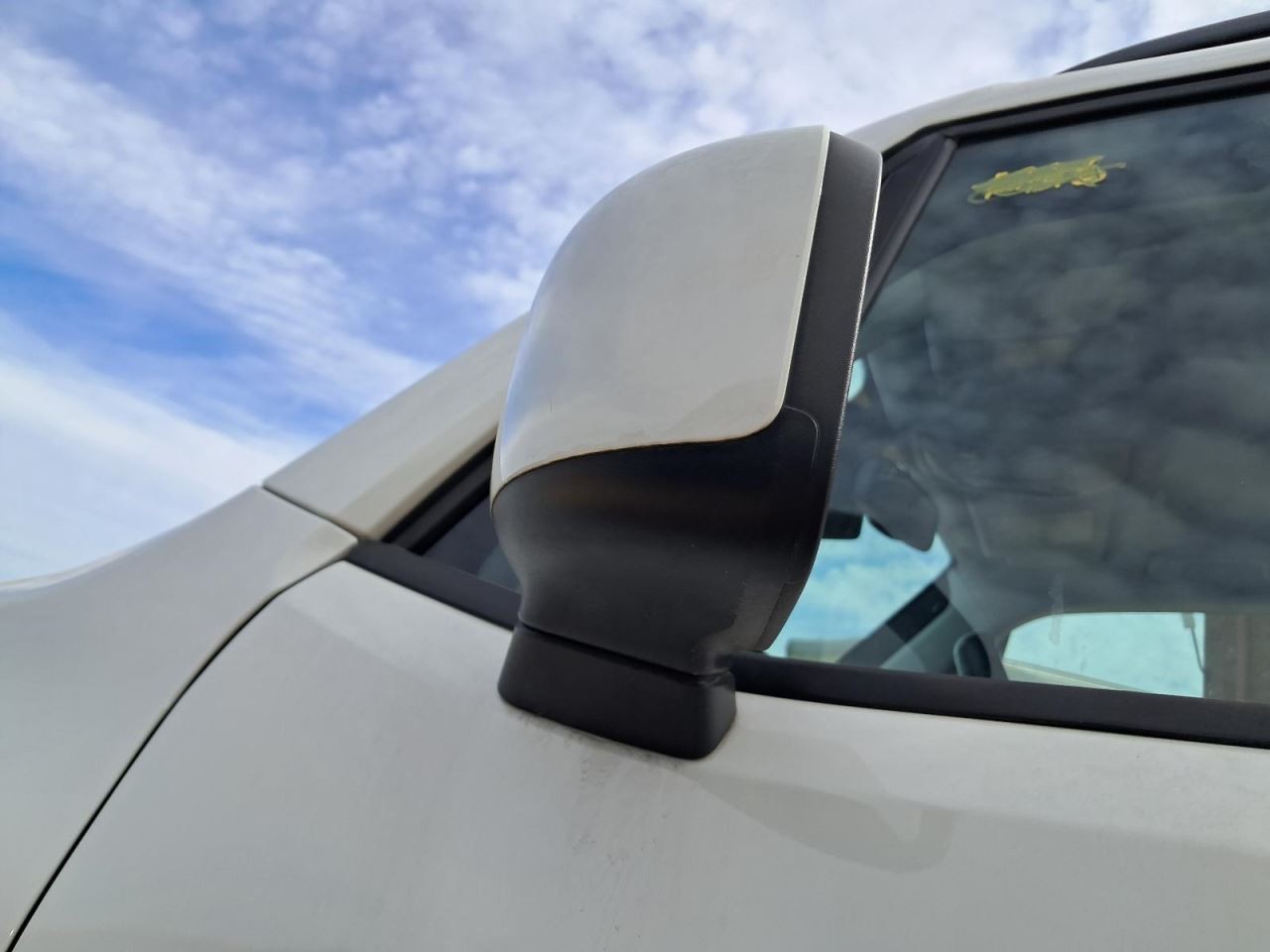 RENEGADE 2019 Glove Box 4884406