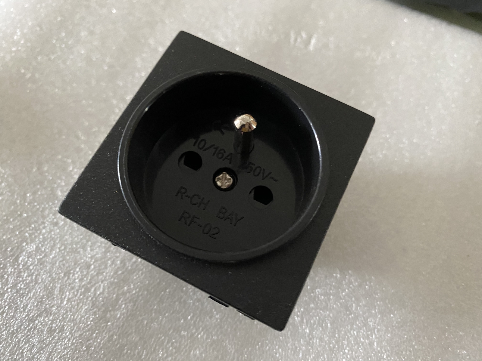 250V 16A AC France FR Female Power Socket/Outlet/Plug/Power Receptacle