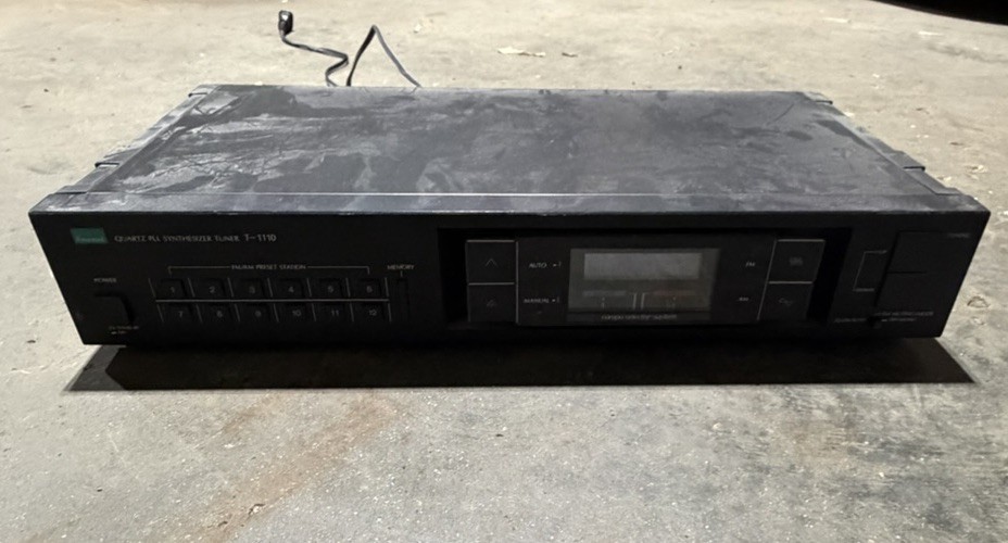 Sansui T-1110 Stereo Tuner For Parts Or Repair UNTESTED