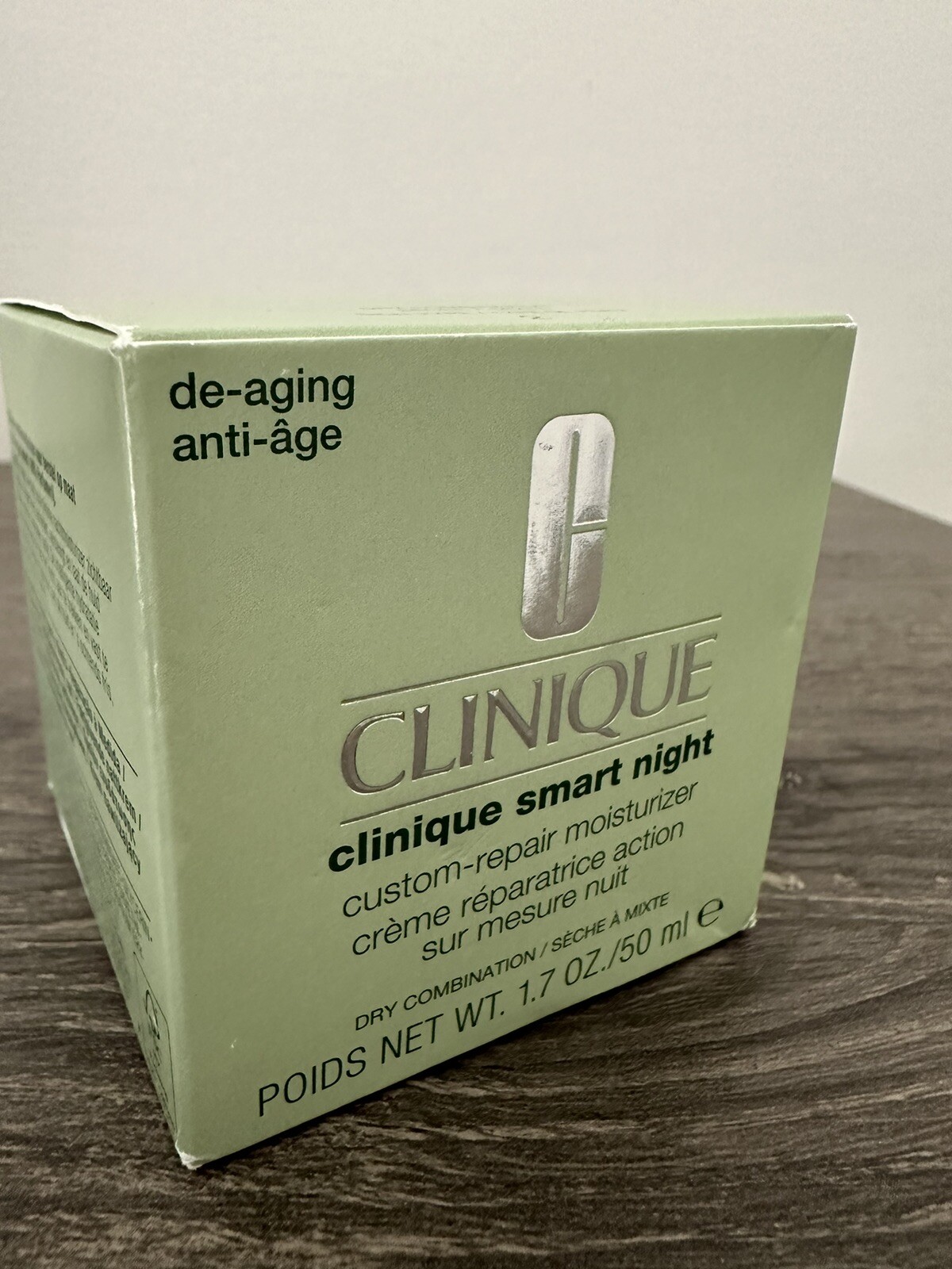 Clinique Smart Night Custom Repair Moisturizer Dry Combination 1.7 oz New in Box
