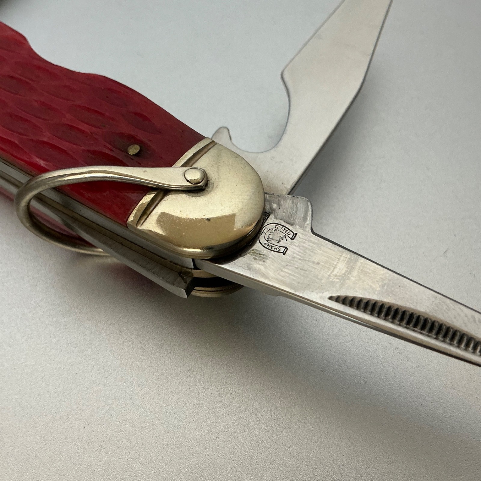 Rough Rider Camp/Scout Pockeknife Red Jig Bone RR573