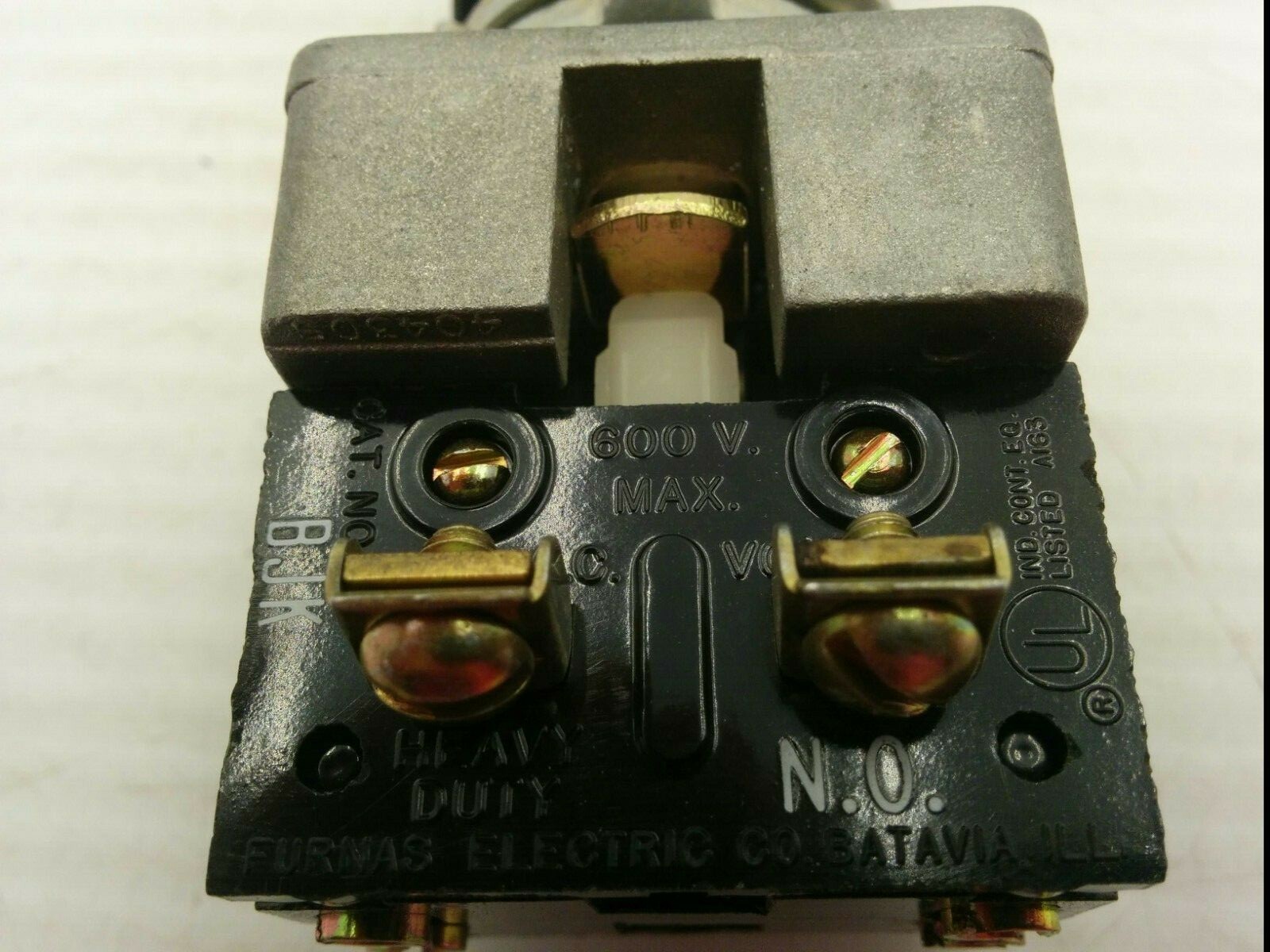 KILLARK/HUBBELL PUSH BUTTON, EXPLOSION PROOF, HEAVY DUTY 600 VAC SERIES GO21 NNB