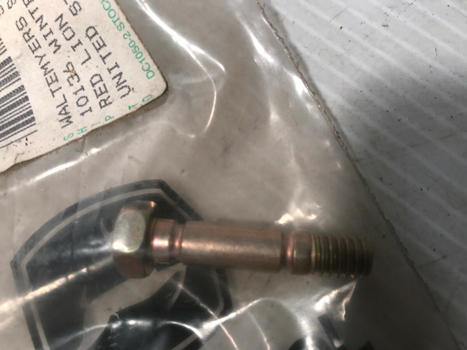 PT10925  GENUINE John Deere  BOLT