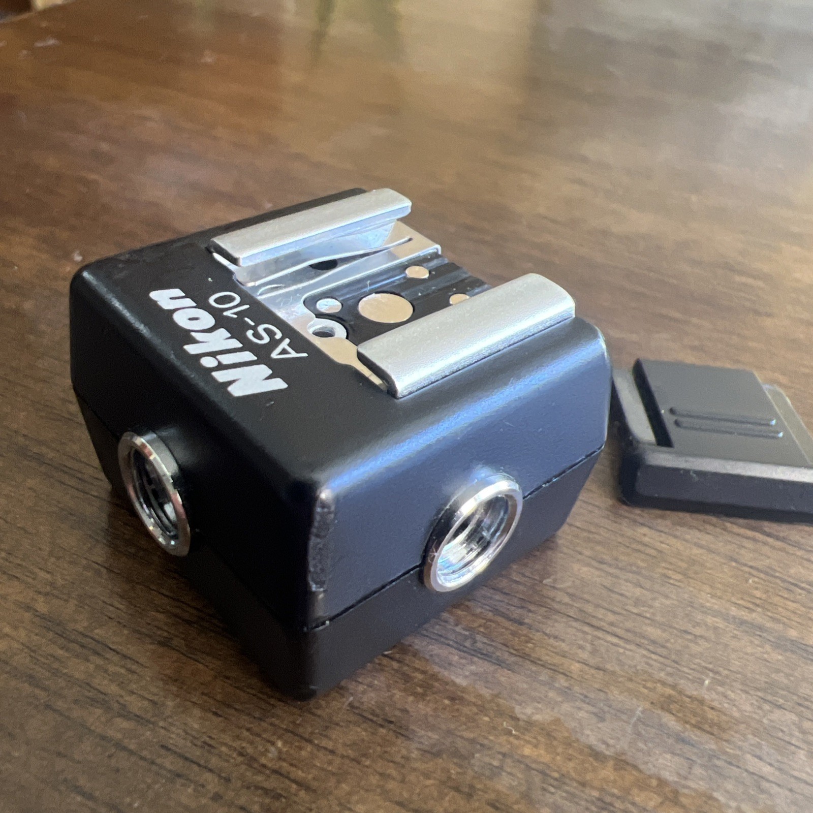 Nikon AS-10 TTL Multi-Flash Adapter