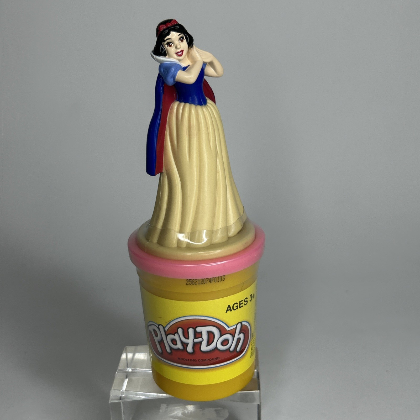 VTG 2003 Play-Doh Disney Princess Snow White Mold Press Stamper Pink 5 oz NEW