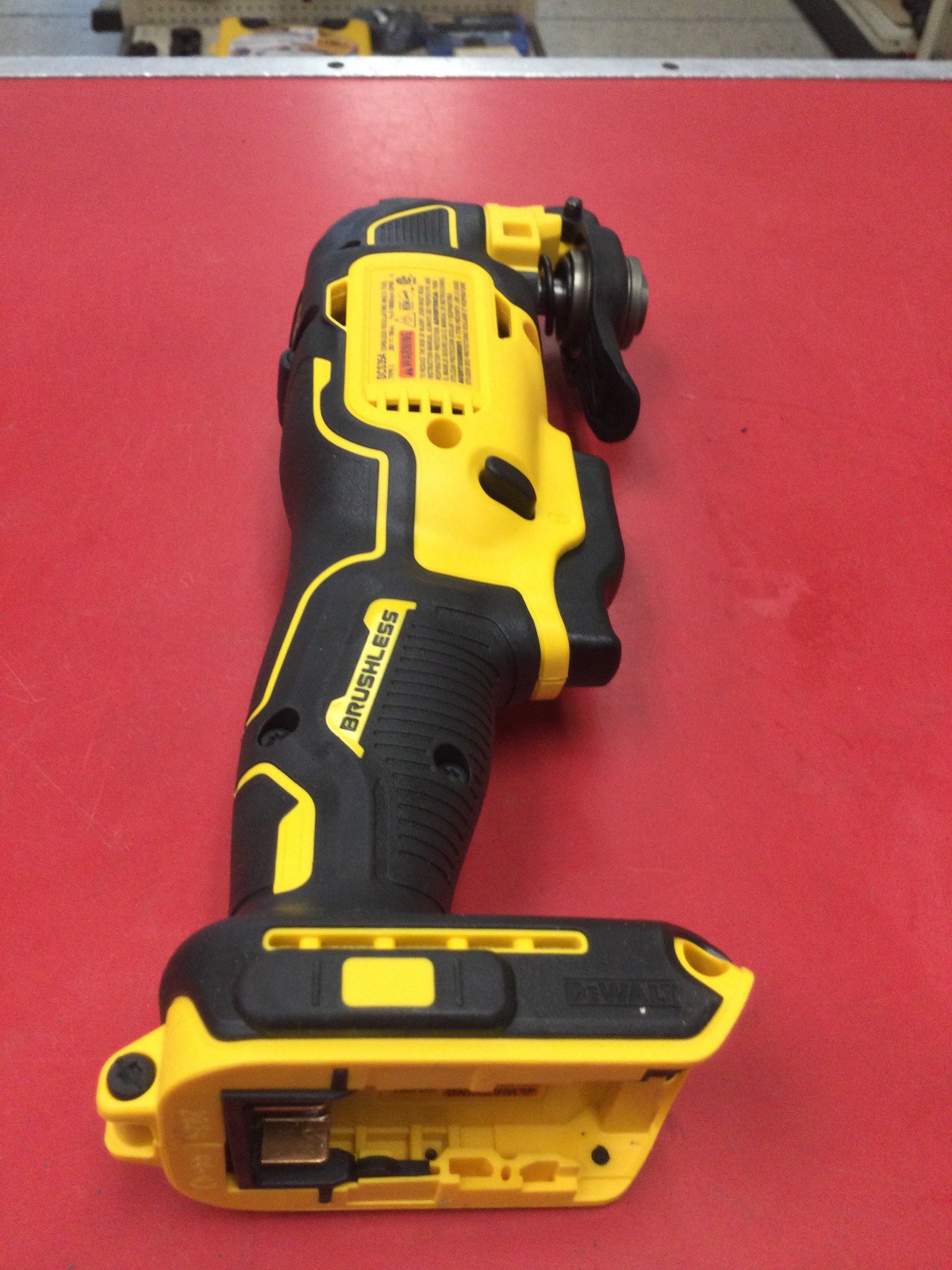 DeWalt DCS354B Atomic 20V MAX* Brushless Cordless Oscillating Multi-Tool*NIB*