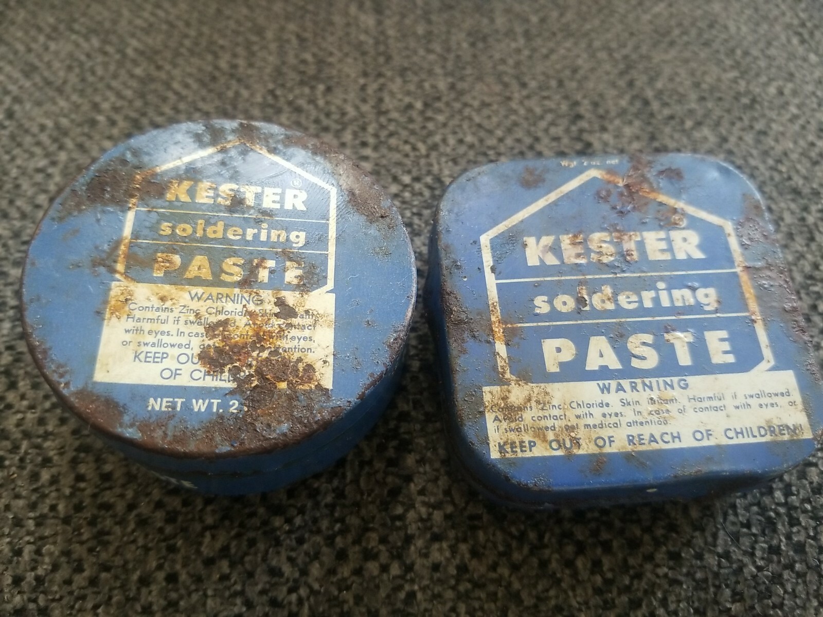 2 Vintage Kester Soldering Company Paste Blue Tins Collectables