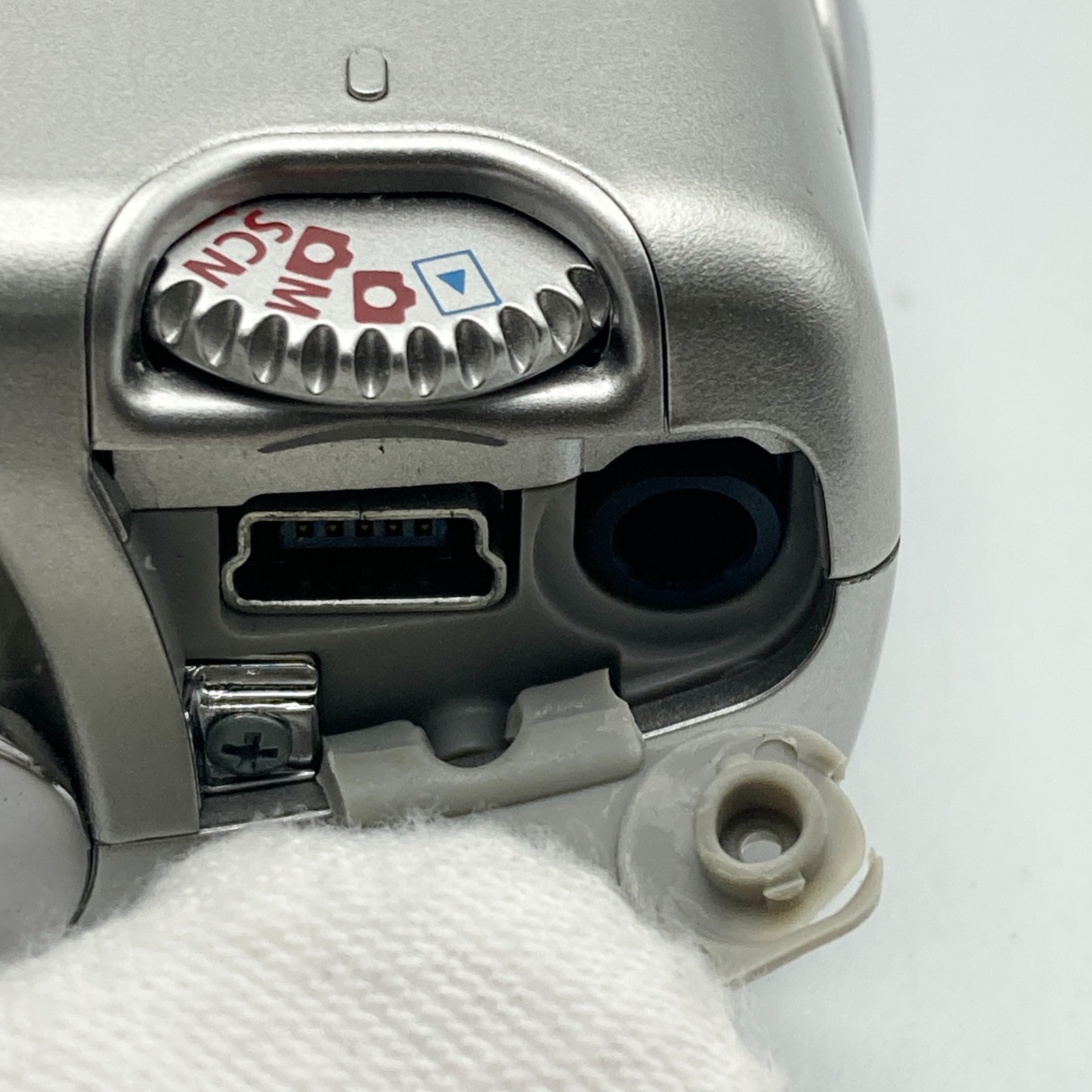 Canon IXY DIGITAL 800 IS PC1176 Digital Camera Silver