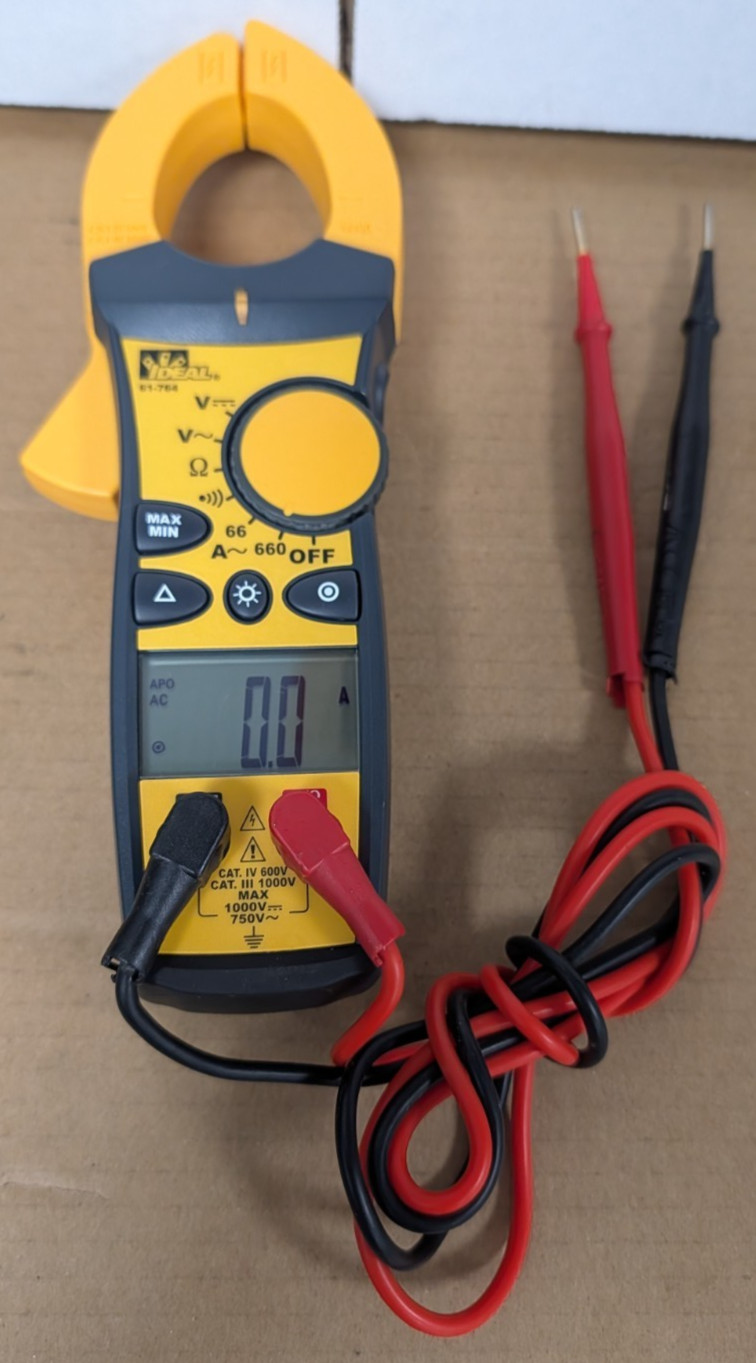 IDEAL 61-764 CAT.IV 600V CAT.III 1000V W/LEADS (POWERS ON!)
