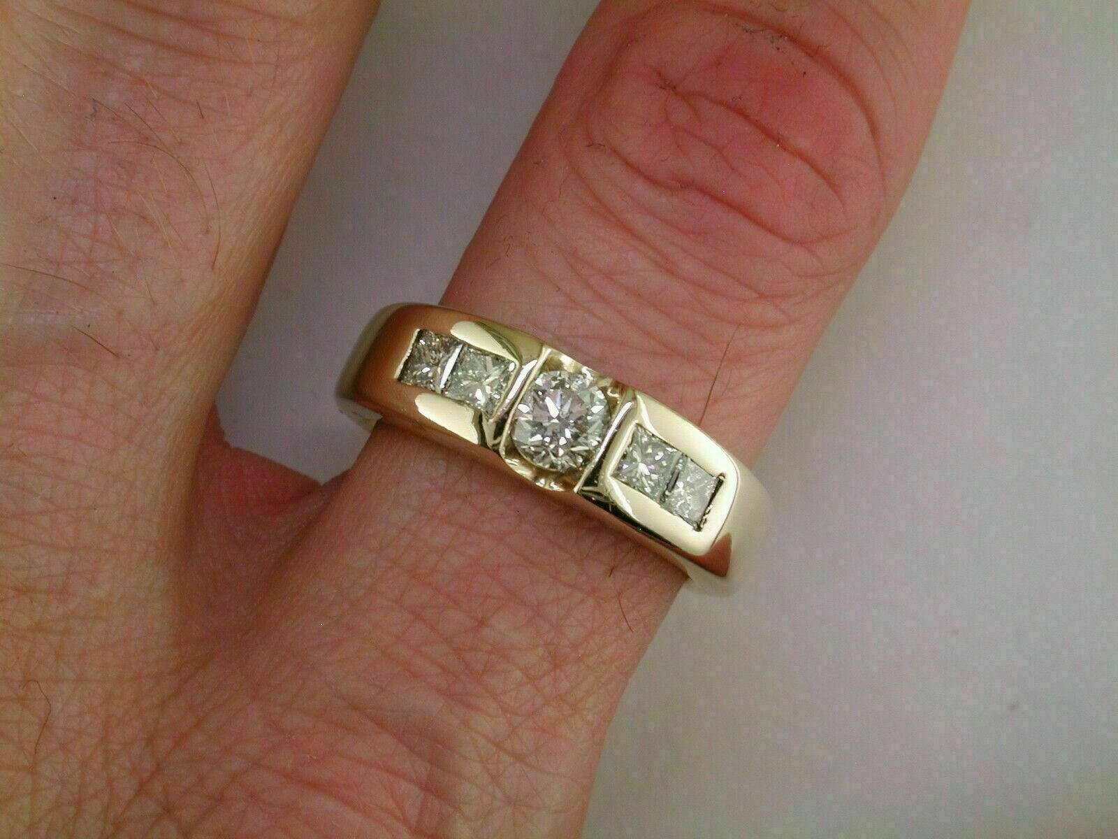 1.40CT Round Cut Simulated Diamond Men's Ring 925 Silver Gold Plated