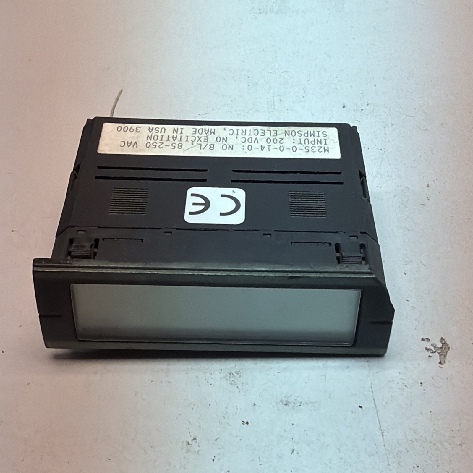 SIMPSON M235-0-0-14-0 **CHIPPED**