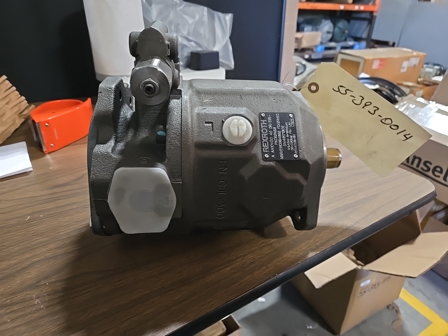 REXROTH AXIAL PISTON PUMP R910964862 NEW