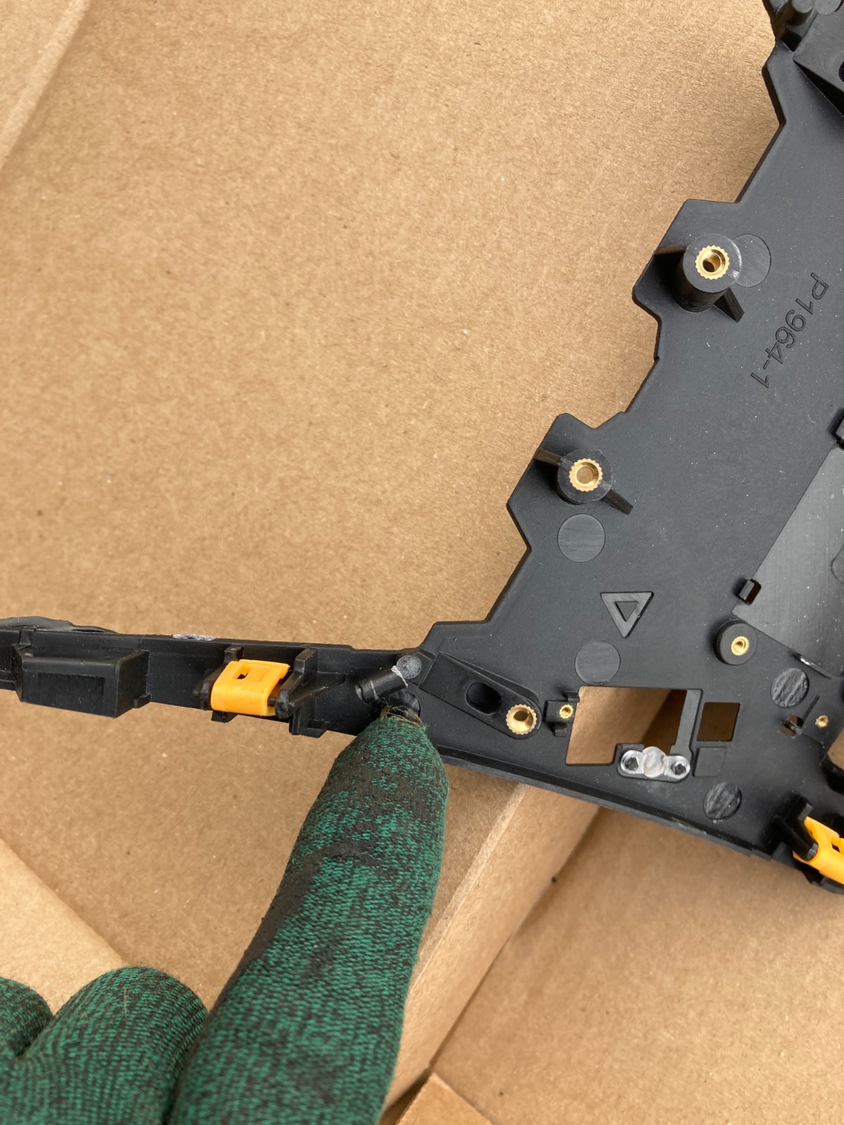 Unknown Car Maker and Model Windshield Camera Bracket Assembly P1964-1