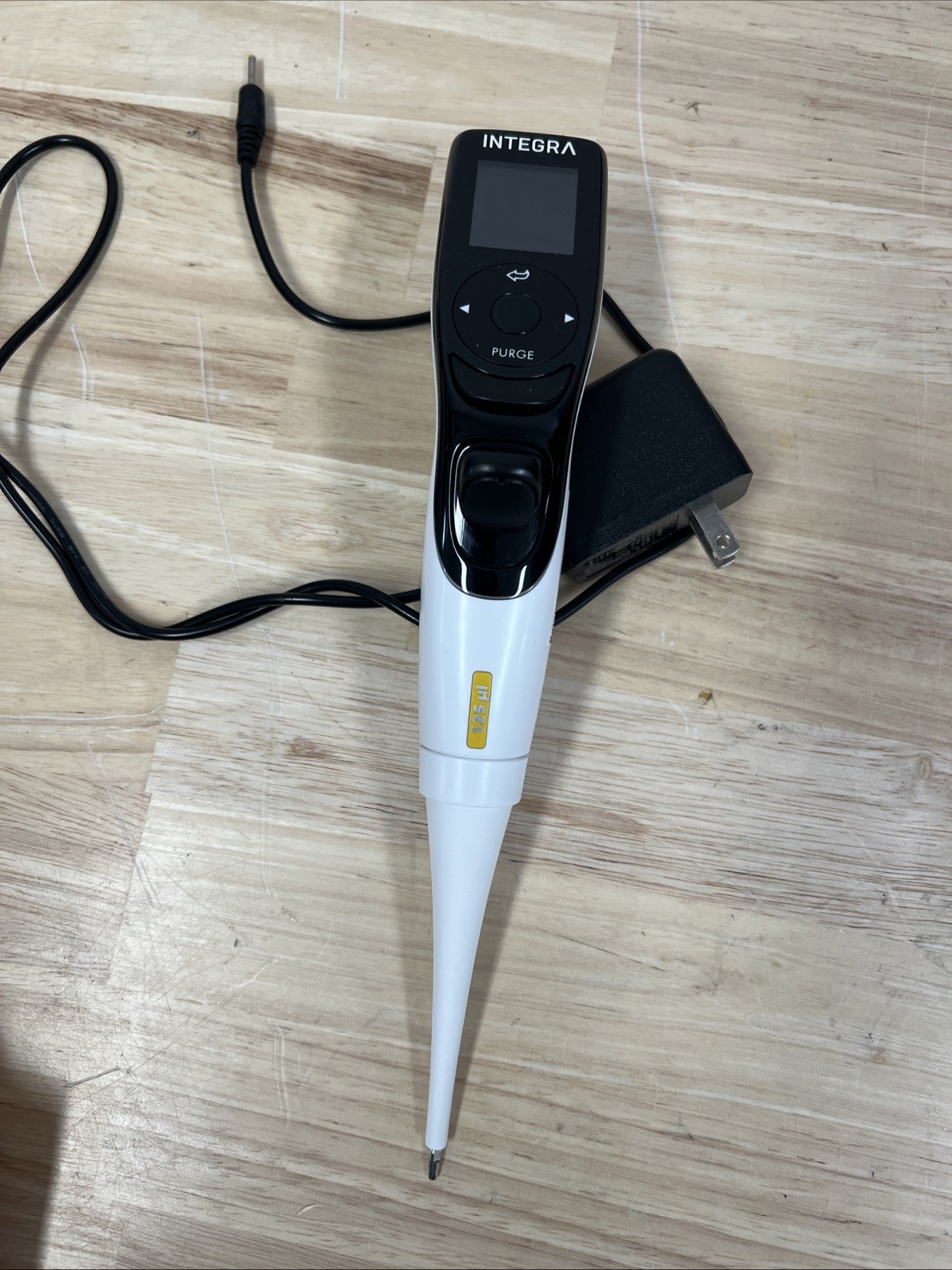 Integra Viaflo 125uL Single Channel Electronic Pipette 5-125uL calibrated #4012