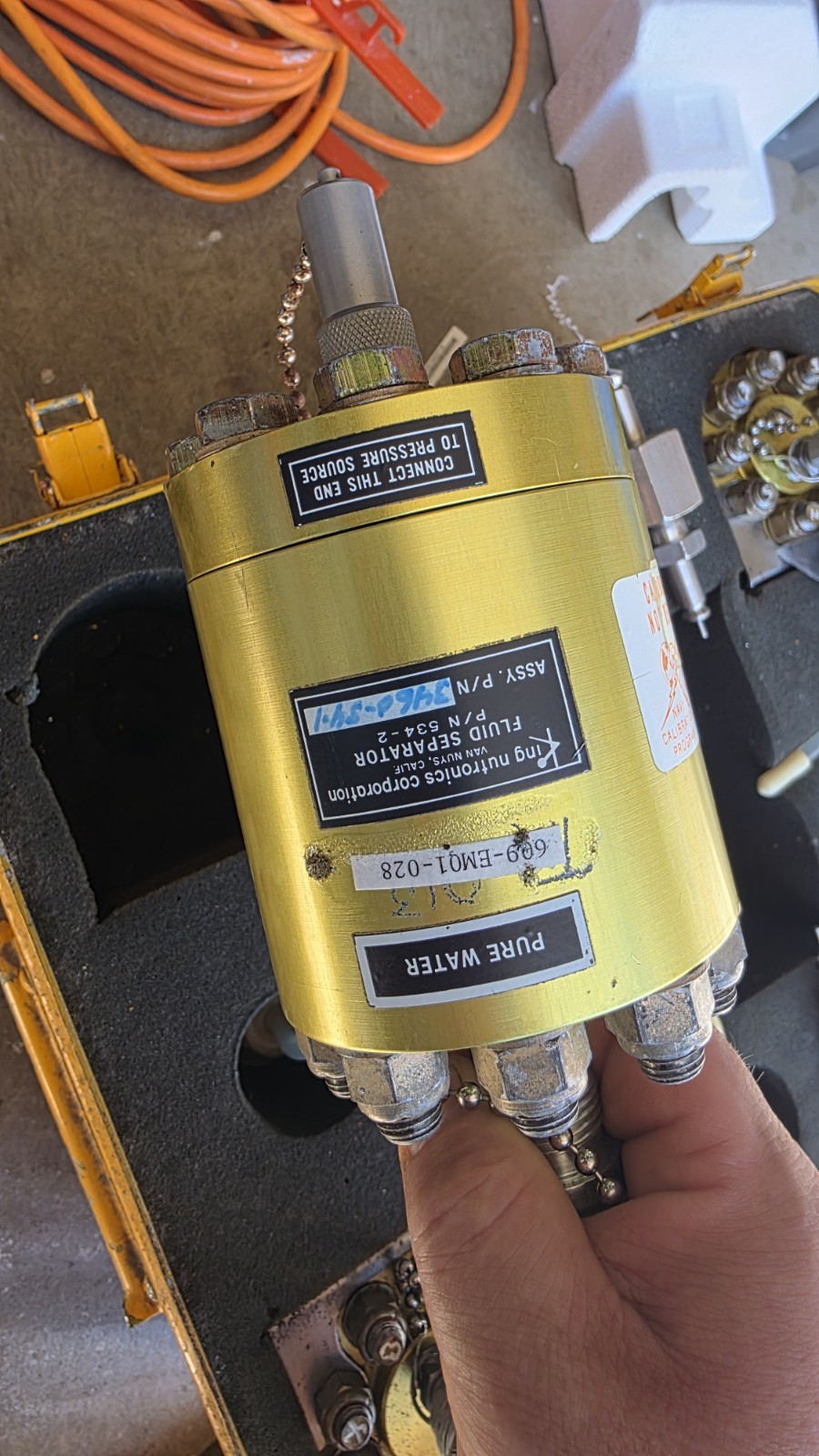 King Nutronics - model 3461-48-101- Portable Pressure Calibration System