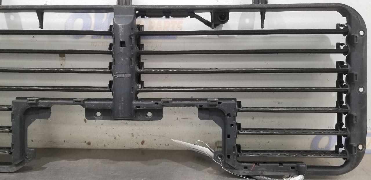 18 GMC SIERRA 1500 5.3L AIR SHUTTER