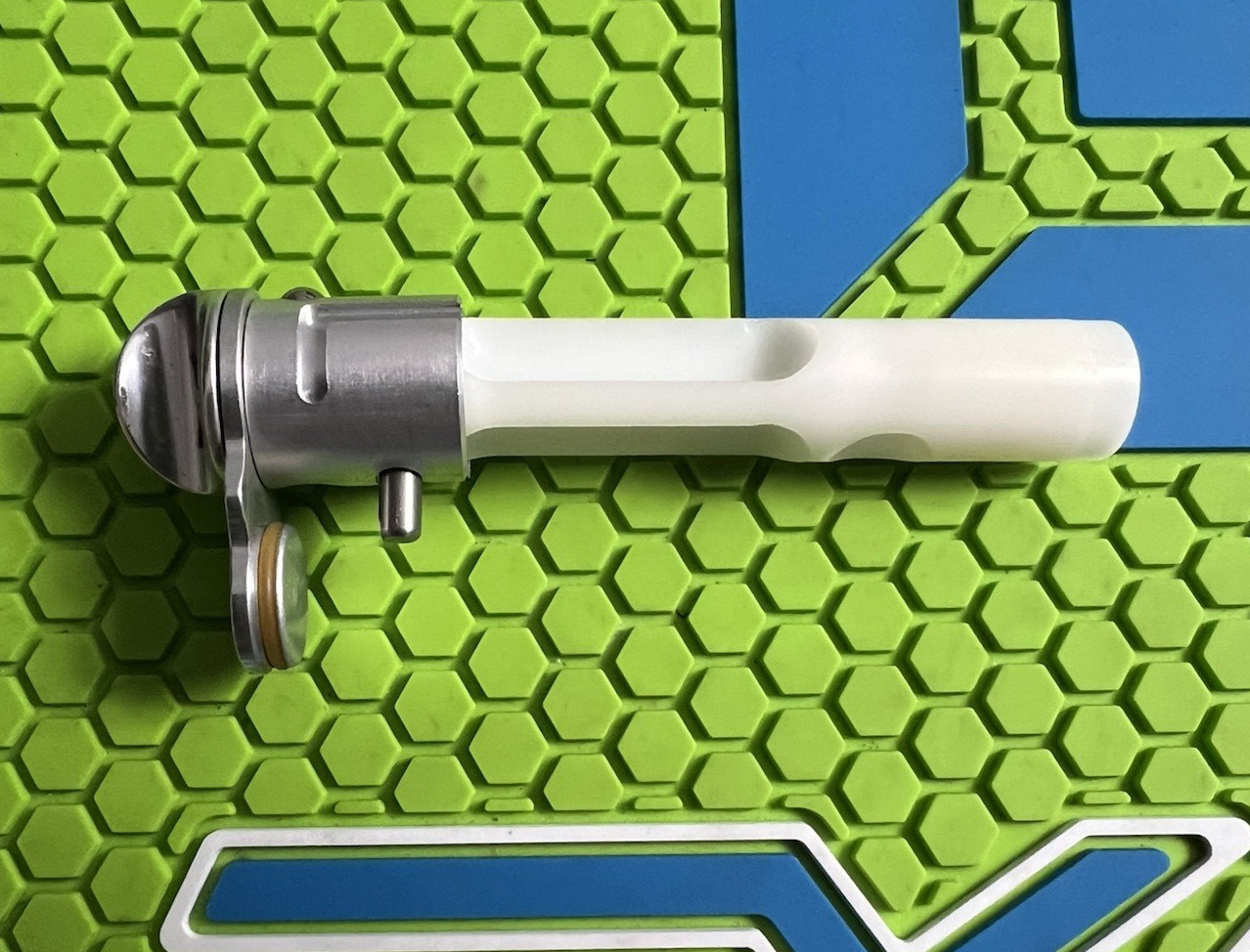 SMART PARTS NERVE PAINTBALL MARKER DELRIN BOLT ASSEMBLY - GLOSS SILVER
