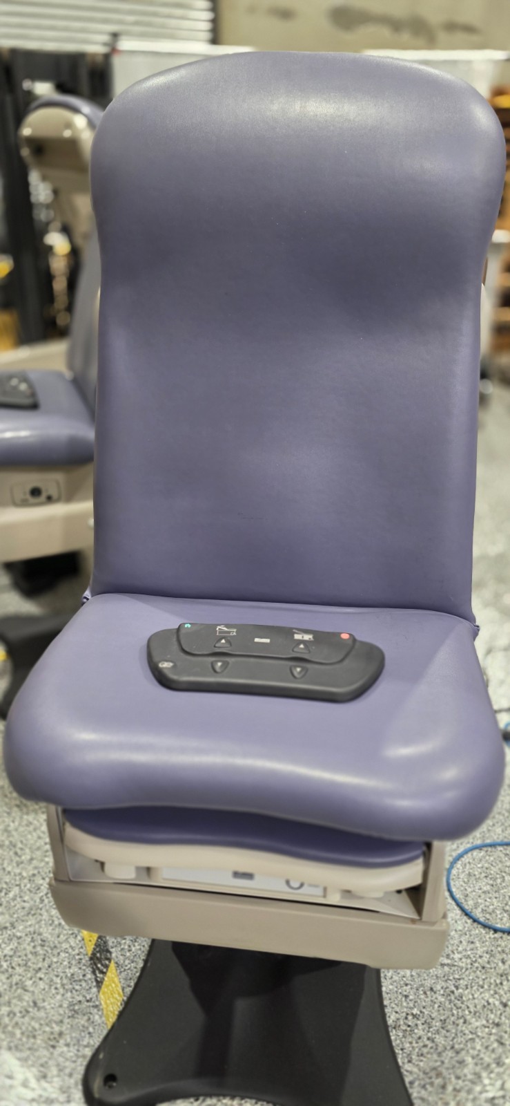Midmark 625 Exam Treatment Table 625*441666 Examination Chair, with Foot Pedal