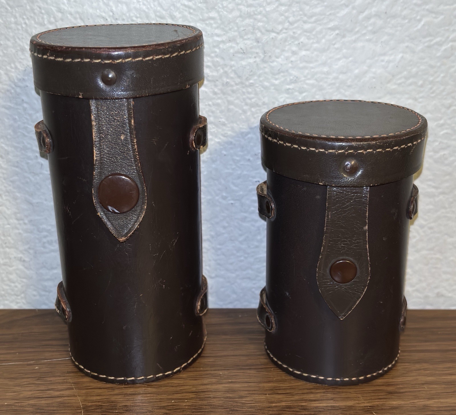 2 VINTAGE ELEITZ WETZLAR Germany Brown Leather Leica Snap Lens Cases 6” & 4.5”