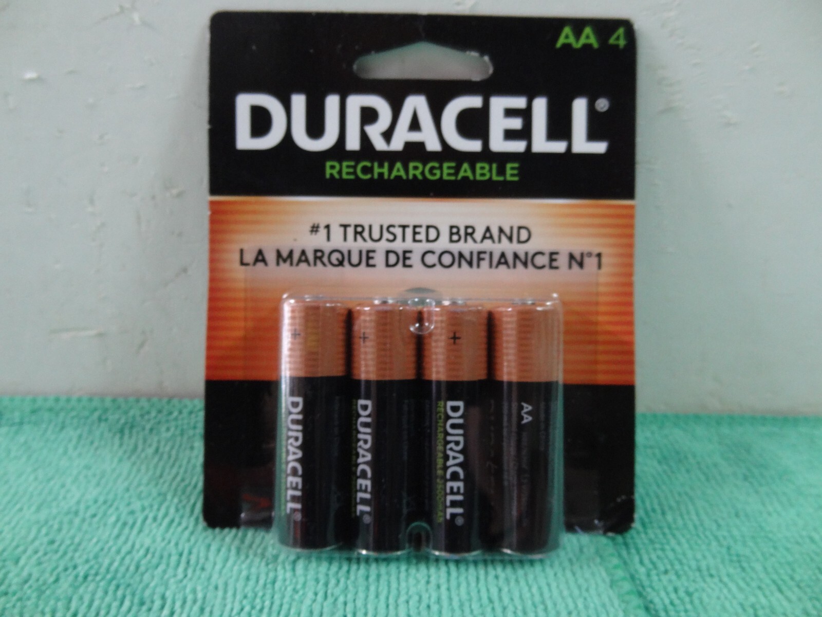 New Duracell  AA Rechargeable Batteries, NiMH Pack Of 4 Batteries - Sealed