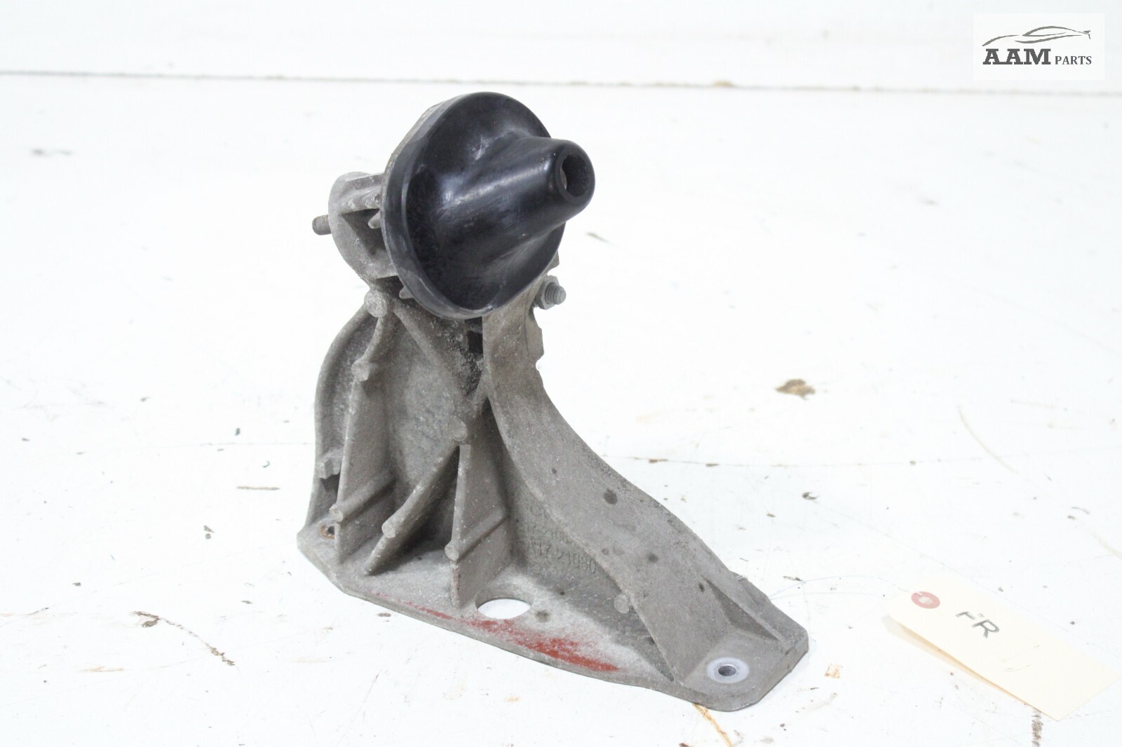 2018-2024 FREIGHTLINER CASCADIA FRONT RIGHT SIDE HOOD REST 17-21082-003 OEM