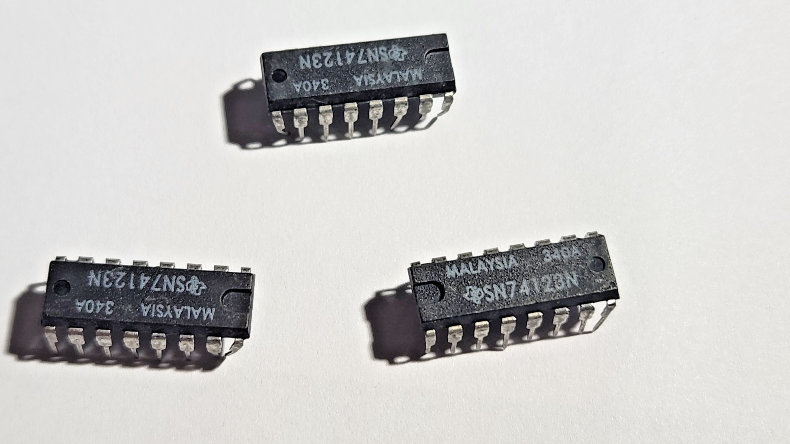 TI SN74123N (SET OF 3) DIP-16 IC USED IN VARIOUS APPLICATIONS
