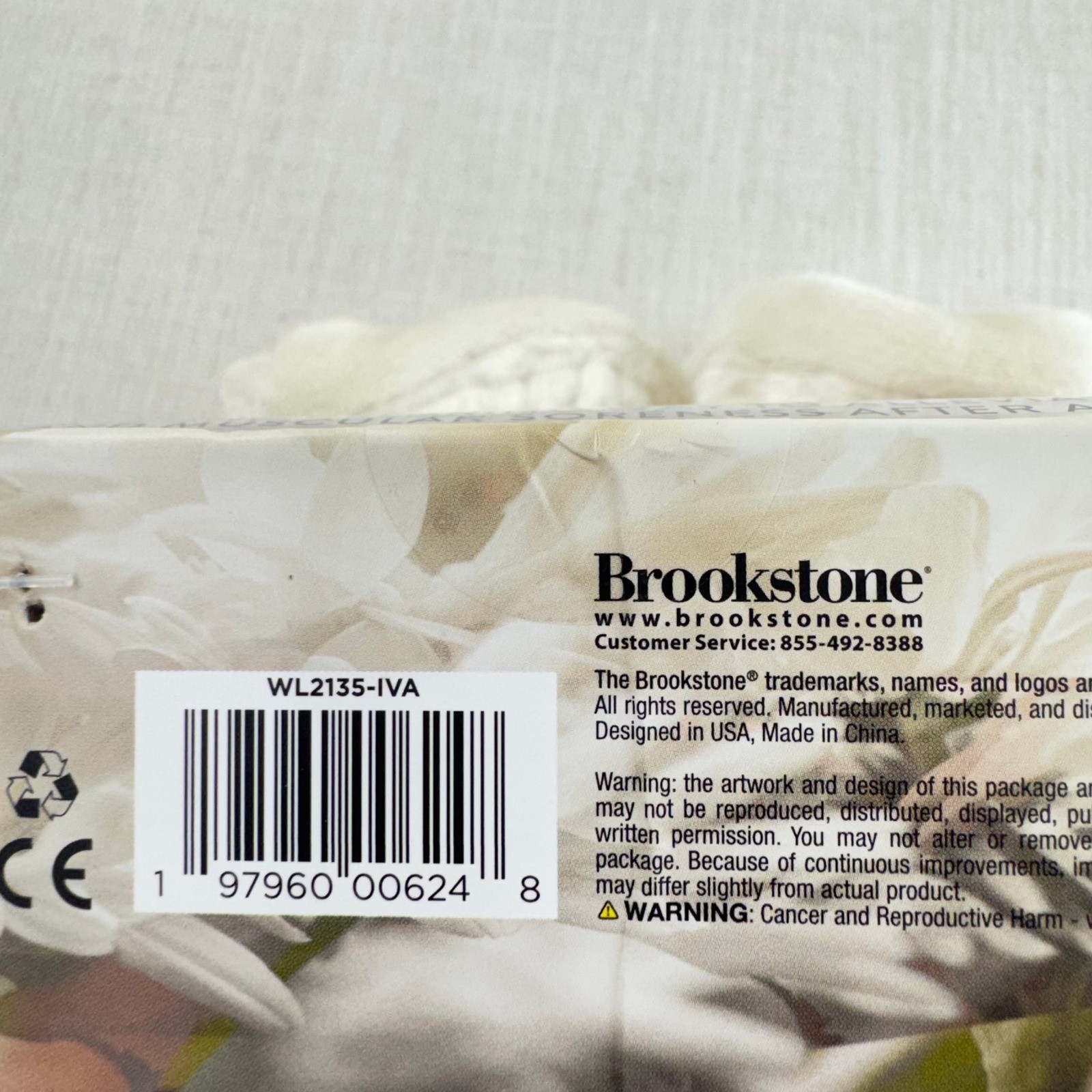 Brookstone Warming Slipper Boots Chamomile Scented Hot Cold Therapy Ivory NEW