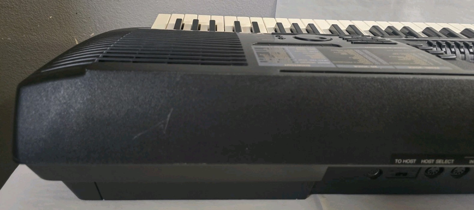 Two Keys Need Repaired Yamaha Electronic Keyboard: PSR-530